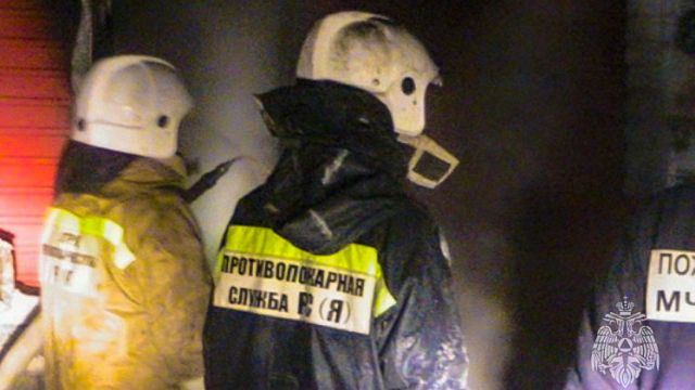 В селе Чапаево Хангаласского района пожарными спасён частный дом