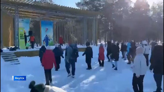 На площадях Якутска прошли оздоровительные зарядки в рамках "Дня здоровья"