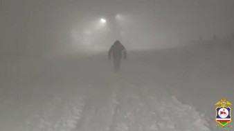 В Булунском районе полицейские и местные жители спасли мужчину, пропавшего в пургу