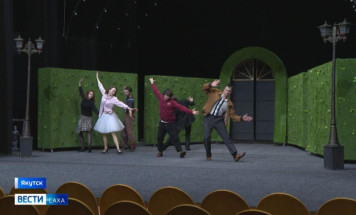 Русский театр Якутска приглашает на спектакль "Примадонны"