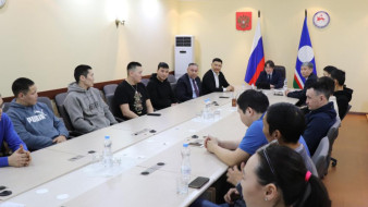 Джулустан Борисов встретился с якутянами-участниками проекта "Местные кадры – в промышленность"