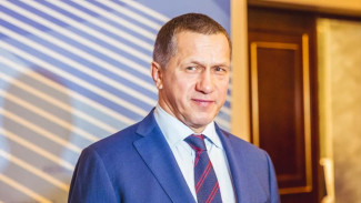 Поздравление полномочного представителя Президента России в ДФО Юрия Трутнева с Международным женским днём