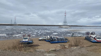 Трансфер пассажиров поезда через реку Лена будет выполняться на судах на воздушной подушке