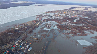 В Среднеколымском районе продолжаются подрывы на реке Колыма