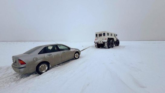 В Намском районе спасатели оказали помощь попавшему в метель рыбаку