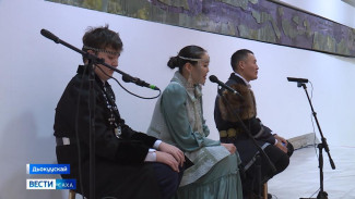 Саха сиригэр Олоҥхо күнүн киэн далааһыннаахтык бэлиэтээтибит