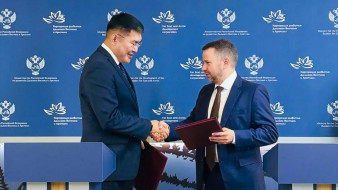 ВЭФ-2025: Минэкономики Якутии и КРДВ договорились о строительстве дороги в Усть-Янском районе