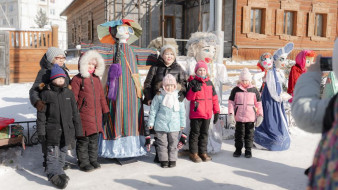 Праздничные мероприятия "Широкой Масленицы" проходят на площадях Якутска