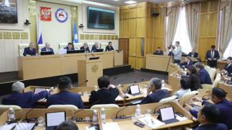 Проект конституционного закона о внесении поправок в Конституцию Якутии принят в окончательном чтении