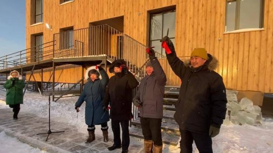 Ключи от новых квартир в преддверии Нового года получили переселенцы из аварийного жилья