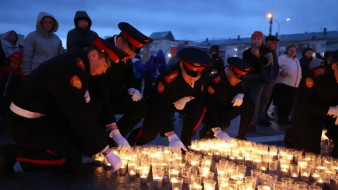 В Якутске зажгли "Свечу памяти" на площади Победы