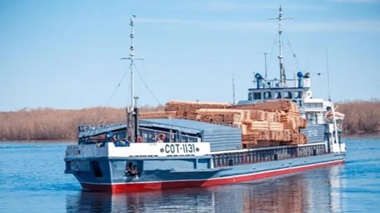 Более 1,1 млн тонн грузов планируют завезти в районы Якутии в 2025 году