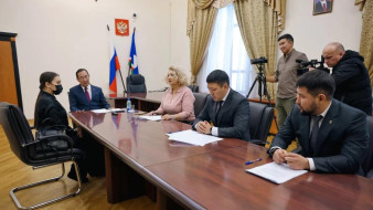 Глава Якутии поручил администрации Якутска до конца года решить вопрос предоставления квартиры сироте