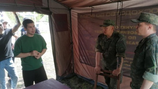 В Нерюнгринском районе Якутии работает мобильный пункт отбора на военную службу по контракту