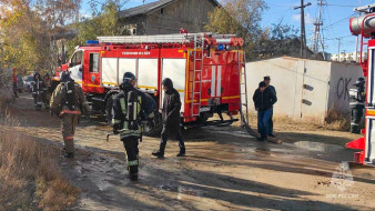 В Якутске в результате пожара в двухэтажном жилом доме эвакуировано 14 человек