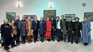 Стипендиаты Главы Якутии обсудили вопросы наставничества с министром культуры Афанасием Ноевым