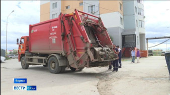 9 новых современных машин для вывоза коммунальных отходов появятся в Якутске
