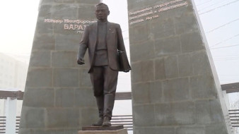 В Якутске возложили цветы к памятнику Исидора Барахова