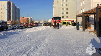 13 человек были эвакуированы во время пожара в жилом доме в Жатае