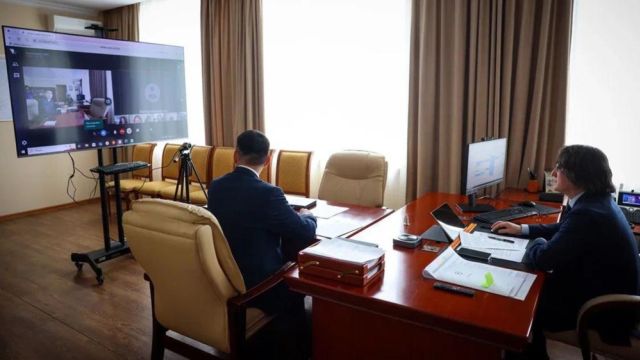 Джулустан Борисов провел заседание проектного офиса по развитию местного производства и туризма в Якутии