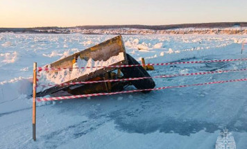 В Хангаласском районе спецтехника провалилась под лёд