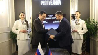 ПМЭФ-2026: Айсен Николаев и Денис Пушилин наметили план сотрудничества между Якутией и ДНР