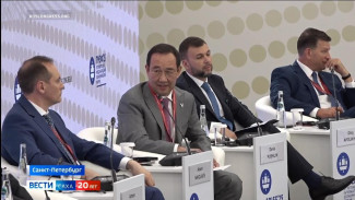 ПМЭФ-2025: Айсен Николаев рассказал о мерах поддержки многодетных семей в Якутии