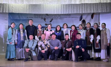 В Якутии состоялся ежегодный десант молодых исполнителей эпоса олонхо "Олонхолоох айан: НОО!"