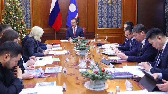 Айсен Николаев поручил ускорить расселение и строительство жилья в микрорайоне "Спортивный" Якутска