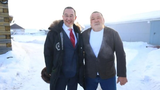 Глава Якутии Айсен Николаев встретился с именитыми спортсменами Амгинского района