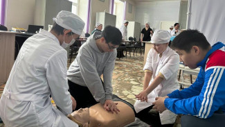 ПрофКаникулы. Школьники из районов республики посетили Якутский медицинский колледж
