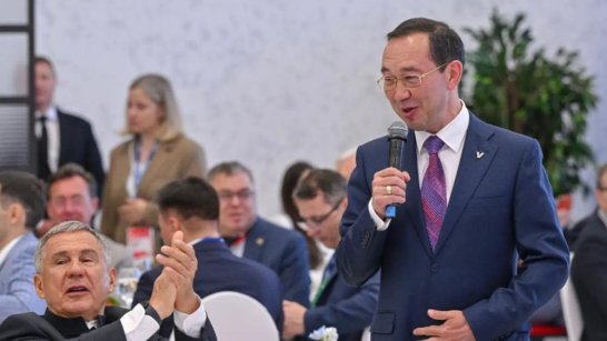 Глава Якутии принял участие в деловом завтраке "Газпромбанка"