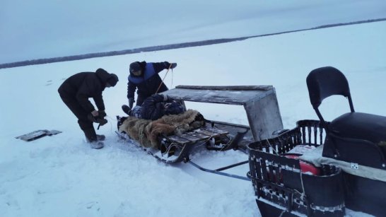Спасатели эвакуировали семерых охотников в Якутии