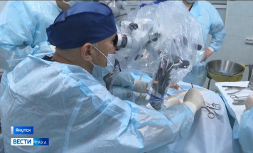 В Якутии ведущий отохирург страны провёл мастер-класс для коллег