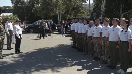 Юрий Трутнев оценил готовность стенда Центра "ВОИН" к ВЭФ-2025