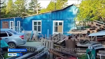 В Мирнинском районе медведь проник в частный дом