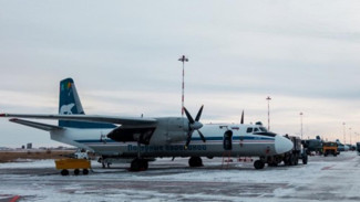 Самолет, вылетевший по маршруту Якутск - Саскылах, вернулся в аэропорт вылета из-за неисправности