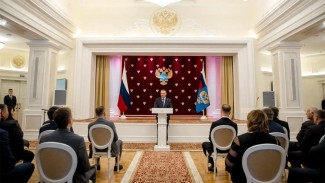 Министром транспорта России вручены награды дальнобойщикам Якутии