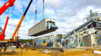 Группа "ВИС" запустила паромную переправу для ресурсного обеспечения строительства Ленского моста