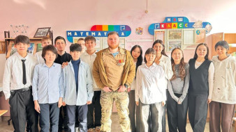 В Якутии ветеран СВО встретился с учениками родной школы