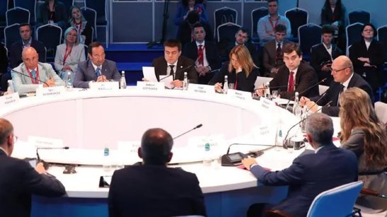 ПМЭФ-2025: Якутия укрепляет технологическое лидерство через сотрудничество с крупным бизнесом и научным сообществом