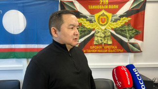 В Якутске началась погрузка подарков для бойцов СВО к 80-летию Победы