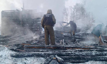 По факту гибели людей при пожаре в селе Нюрбачан возбуждено уголовное дело
