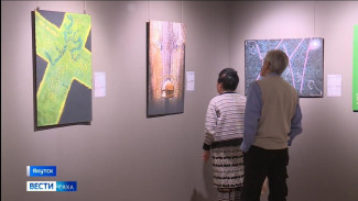 В Якутске проходит выставка якутского художника Иннокентия Попова - "Время не ждёт"