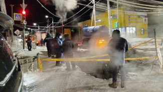 В Сайсарском округе города Якутска ведутся работы по устранению аварии