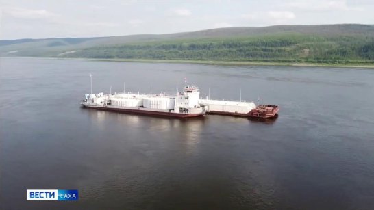В Якутии продолжается доставка жизнеобеспечивающих грузов в навигацию