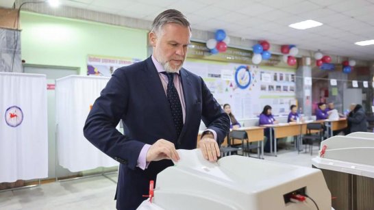 Премьер Якутии Кирилл Бычков проголосовал на выборах Президента России