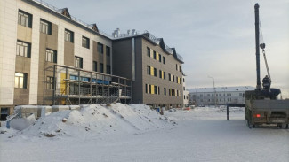 Новый больничный комплекс строится в Усть-Майском районе