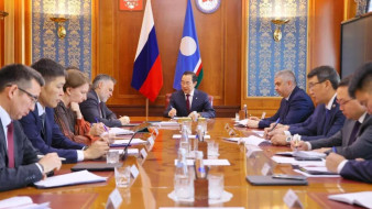 Айсен Николаев провёл планёрное совещание с руководством Правительства и Администрацией главы Якутии