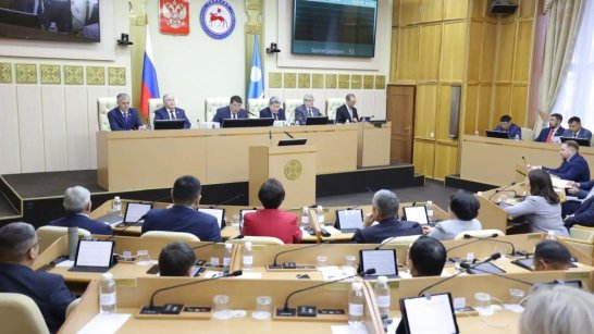 Обновлённый проект закона о местном самоуправлении принят Парламентом Якутии в первом чтении